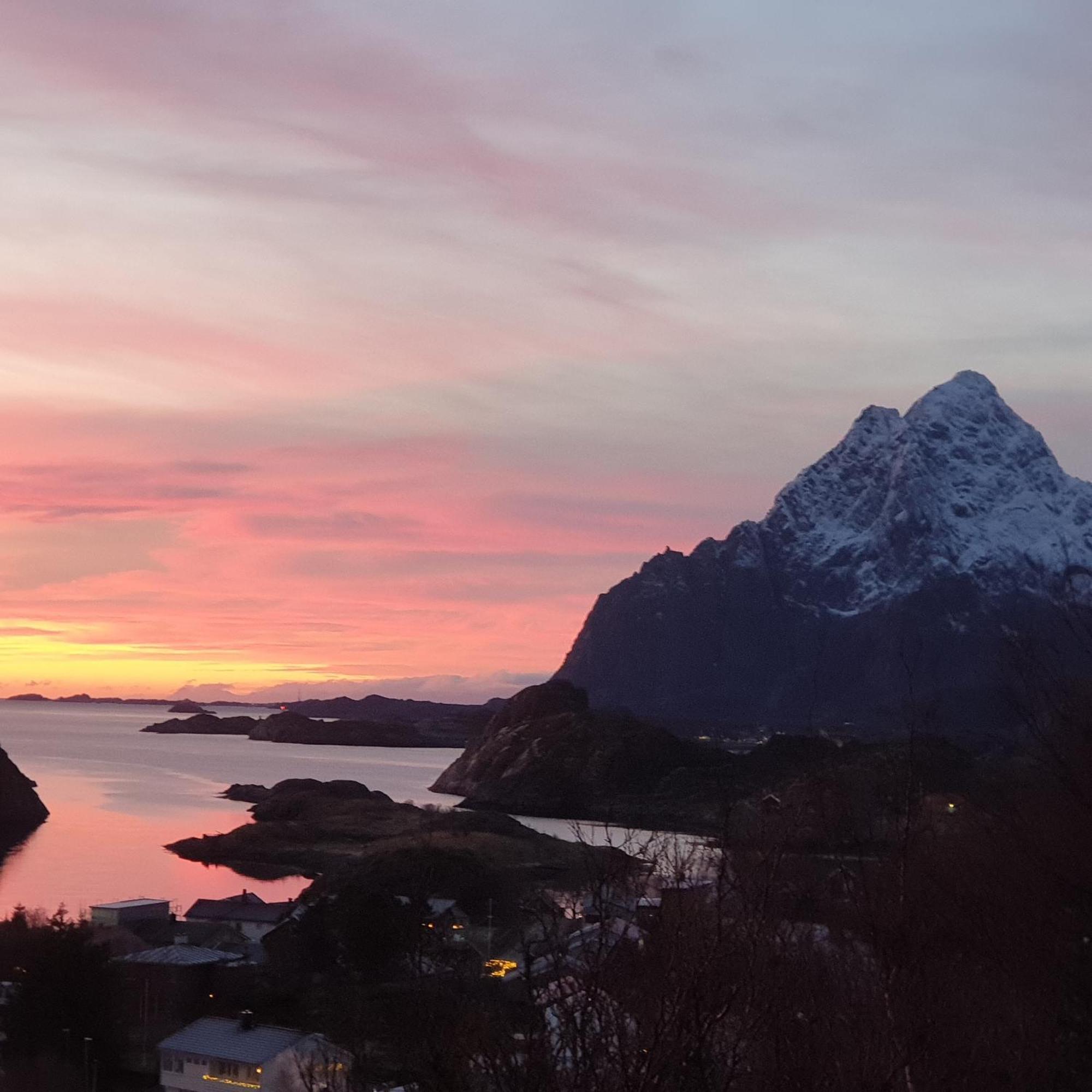 Nydelig Hytte I Kabelvag Lofoten Rum bild